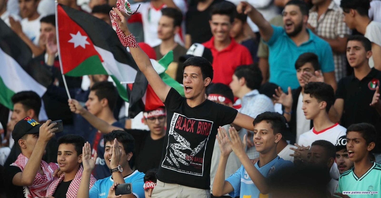 العراق يفتح أربعة منافذ لدخول الجماهير الرياضية الاردنية ويحدد موعد المغادرة